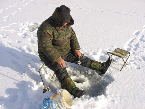 Зимняя рыбалка на чертика